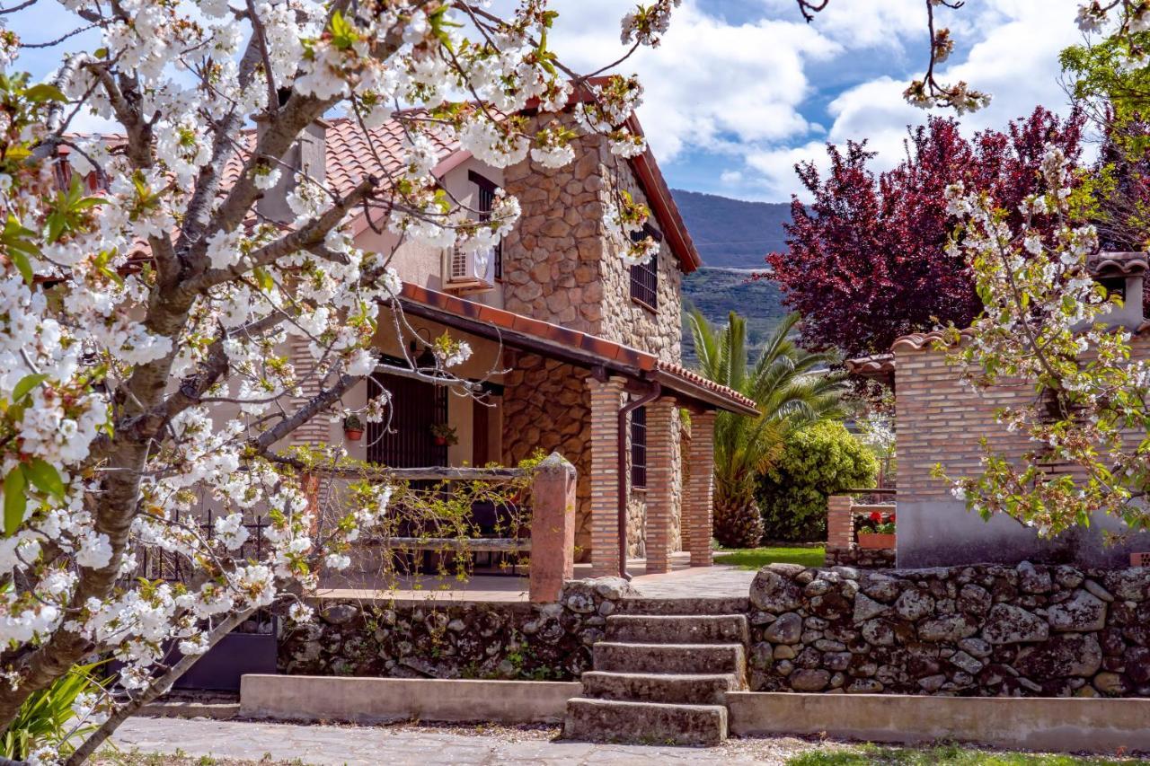 La Canada Del Valle Del Jerte Navaconcejo Exterior photo